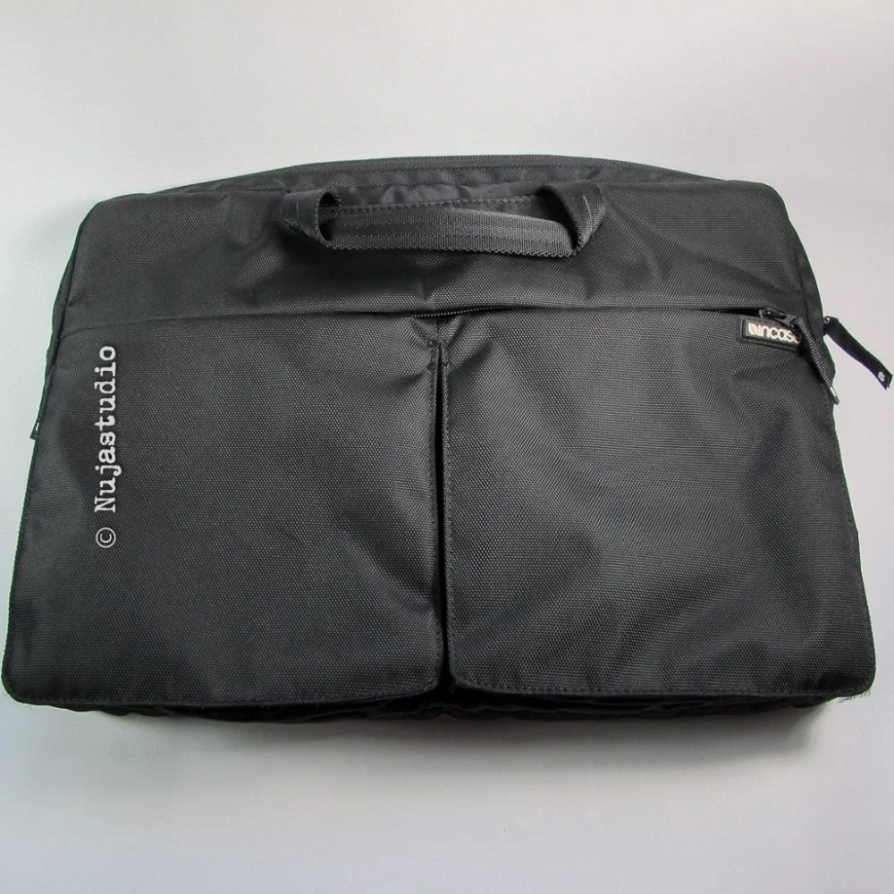 Incase Shoulder Computer Bag W/Strap and H…